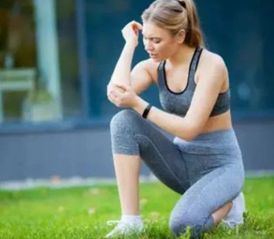 Monitoraggio dell'iperestensione del ginocchio e della correzione della gamba a forma di O/X-: co...